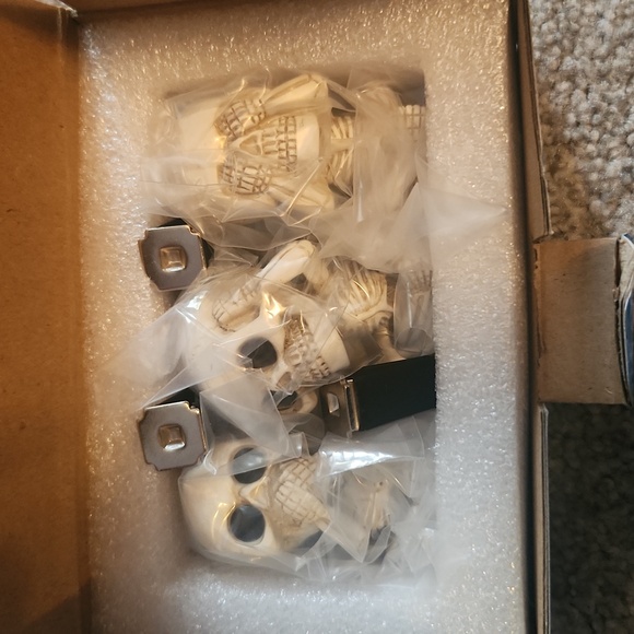 No Evil skeleton car vent clips - Picture 3 of 4